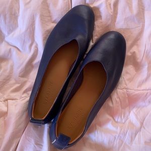Everlane Italian Leather Day Glove shoe 7.5 blue